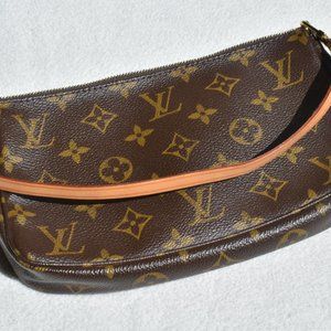 LOUIS VUITTON MONOGRAM POCHETTE ACCESSOIRE